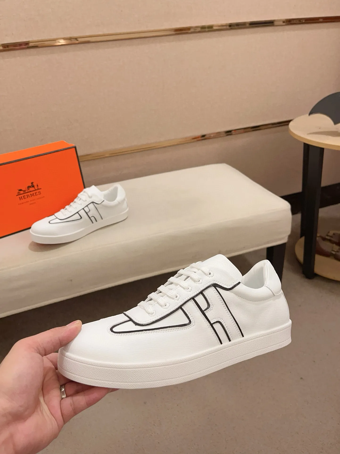 Men's clothing and shoes💰: 400💰《HERMES》【Classic Original Version】Hermès; Top 🔝 Purchasing Agency 🔍🔍Men's latest 🇺🇸 counter sales simultaneously, original ▲▲cowhide imported from Italy ▲▲Exquisite workmanship (Italian 🇮🇹Imported water-dyed 🐂cowhide lining) sole: original sole provided by the original factory, ⚠️exclusive double-layer activity·TPR·rubber·combined molded outsole; Code number: 38-44 (45/46 can be customized, non-refundable)